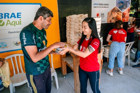 Maos de Maria Stop Hunger.jpg