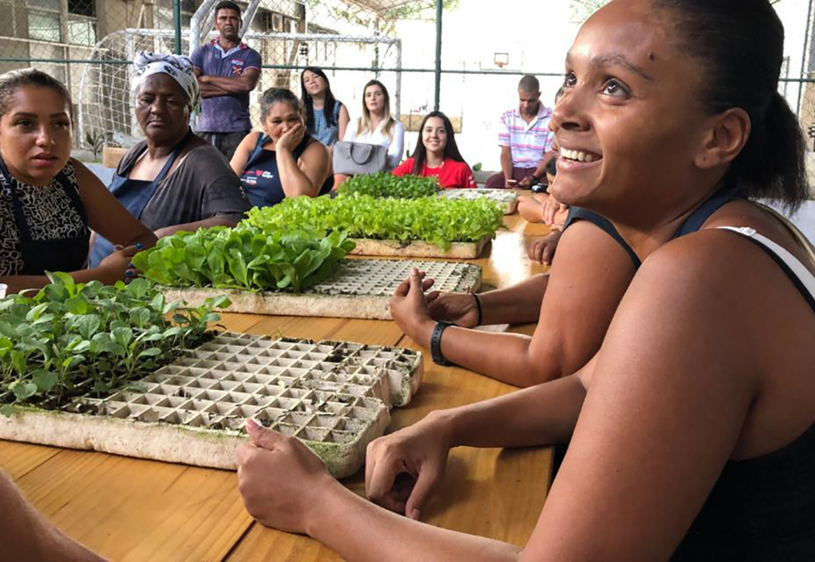 2019 Servathon Brazil_training on hydroponic gardening.jpg